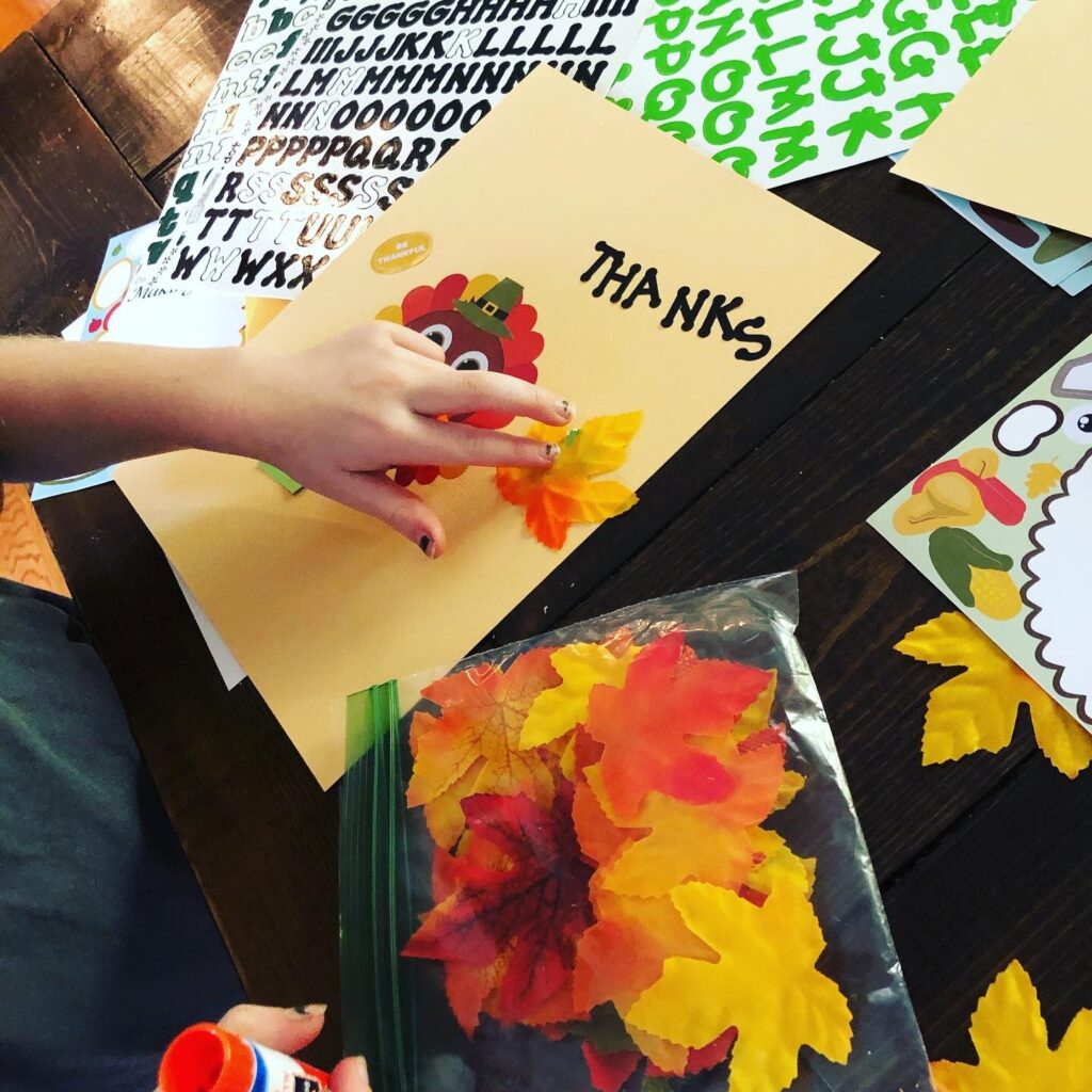 Easy Thanksgiving Cards For Kids To Make - Glitter On A Dime with Thanksgiving Cards Preschool